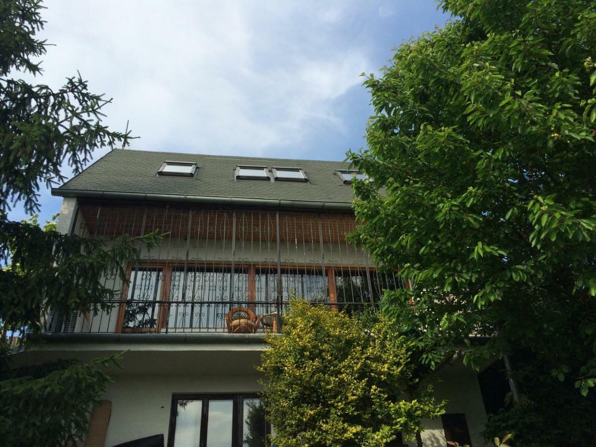 Holiday House Cervena Veza Piest'any Luaran gambar